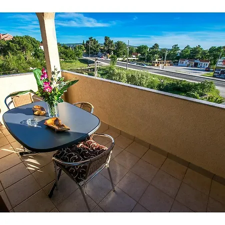 Apartment Kika *
